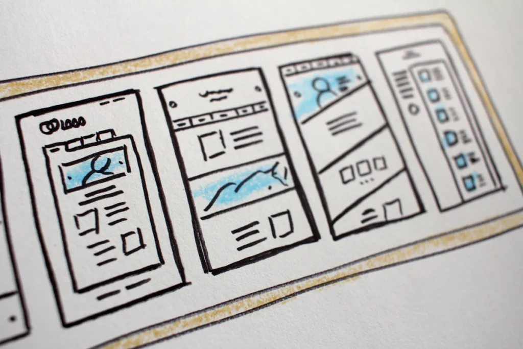 Bocetos de dos versiones de una página web para un test A/B
