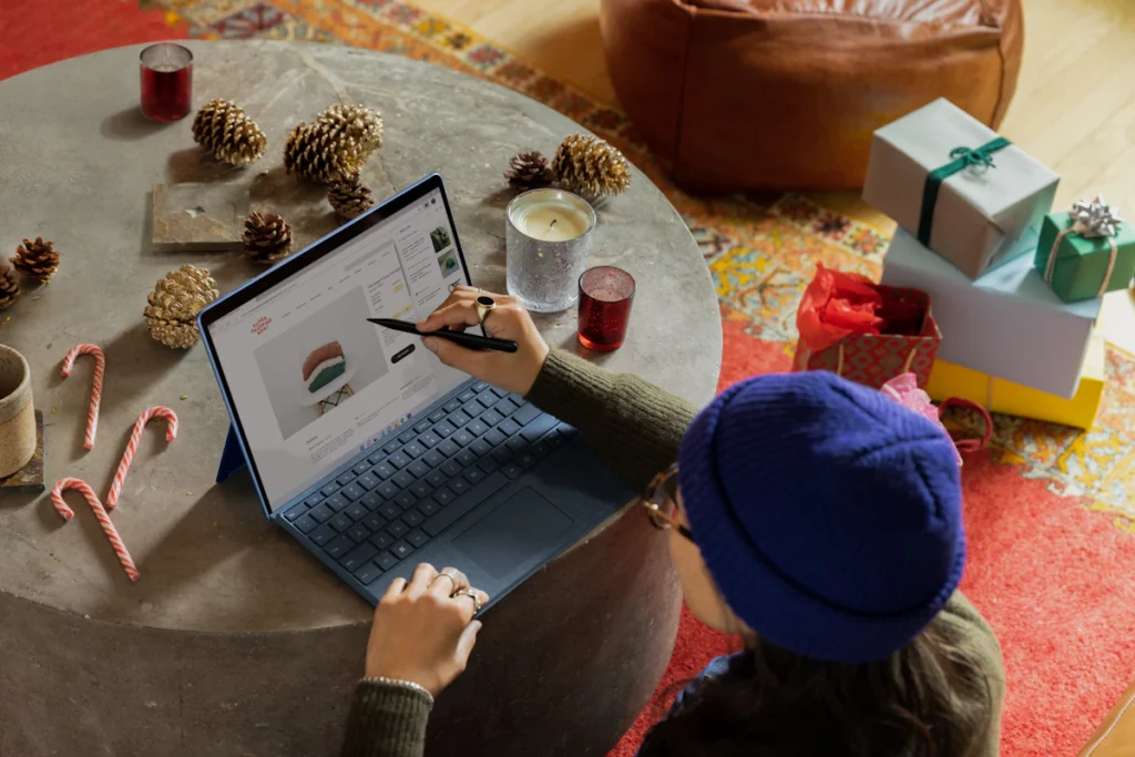 Notebook para gestionar el feed de productos