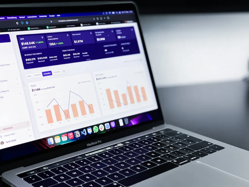 Métricas de rendimiento de una landing page en pantalla