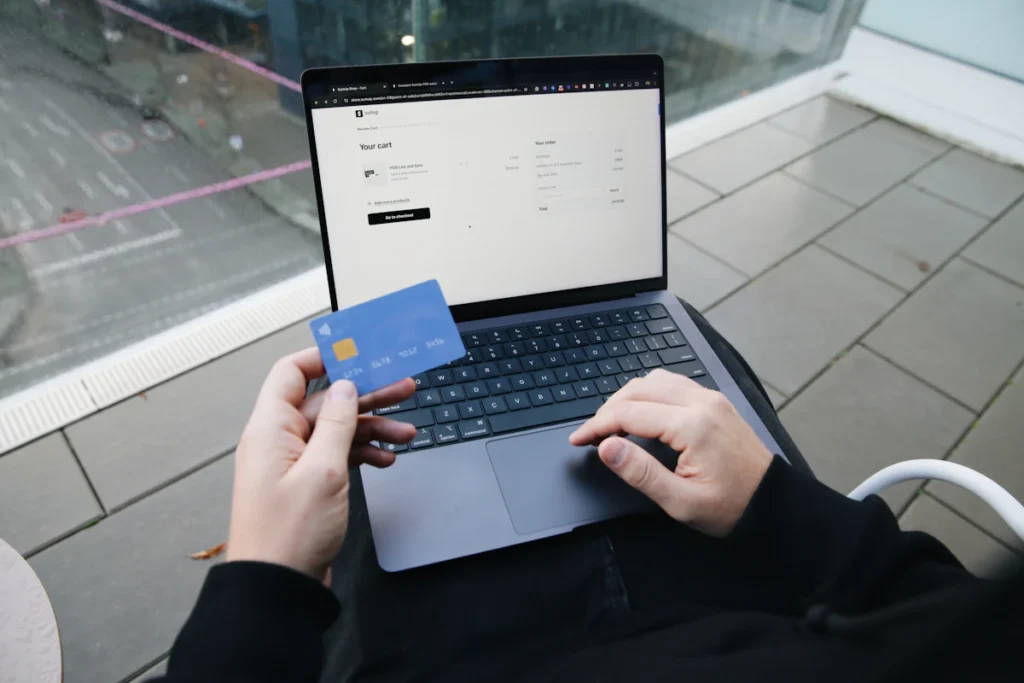 Pago con tarjeta en el checkout de una tienda online